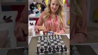 Phantom chess board plays by itself!