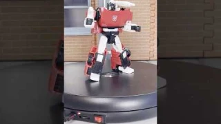 Transformtober Day 6; War For Cybertron: Kingdom Sideswipe Review