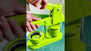 Pin Button Maker/DIY Badge Machine Making kit