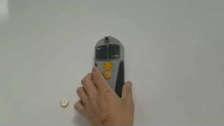 壁裏センサーにて柱を確認