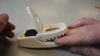 Tomcat Press and Set Mousetrap in Action with Motion Cameras. Full Review. Mousetrap Monday