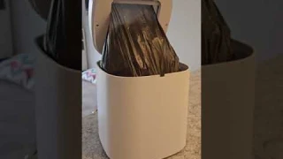HONEST review of Auto Sealing Self Changing Smart Trash Can