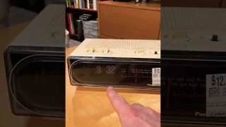 Panasonic RC-6010 Flip Clock Radio