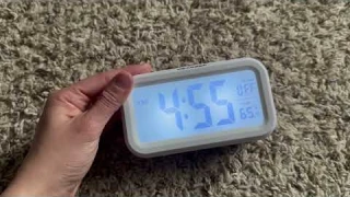 Peakeep Smart Night Light Digital Alarm Clock with Indoor Temperature, Battery Operated Desk Small