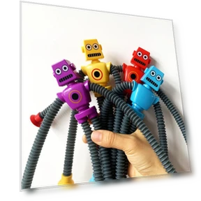 Stretchy Tube Robot Giraffe Toy — Interactive Learning Devices, Golden Fern