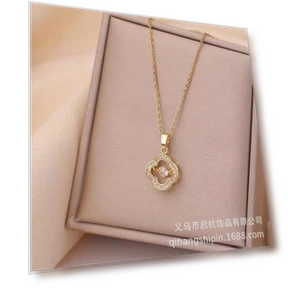Smart Four-Leaf Clover Necklace — Smart Jewelry, Commodity Jewel