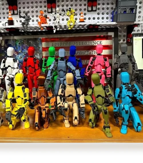 Robot Action Figure — Dolls & Figures, DANONI