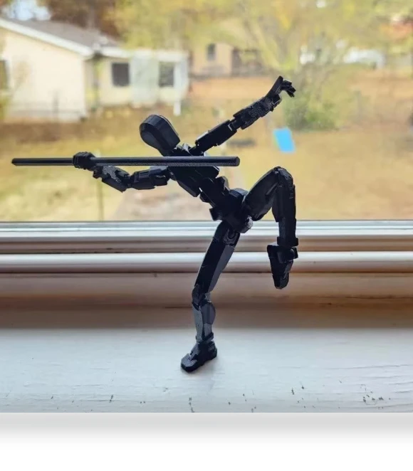 Robot Action Figure — Dolls & Figures, DANONI