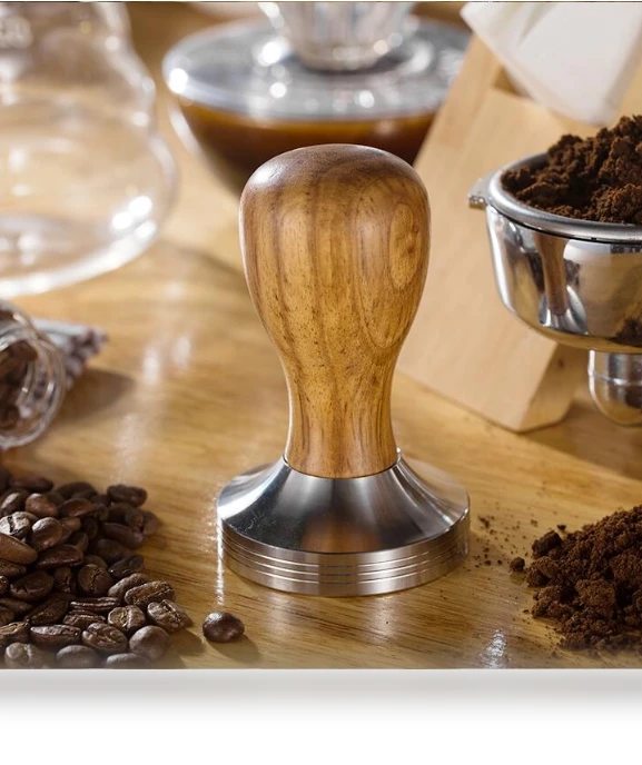 Integrated coffee press — Brewing Excellence