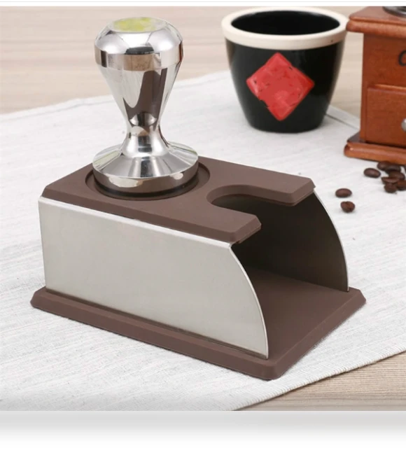 Integrated coffee press — Brewing Excellence