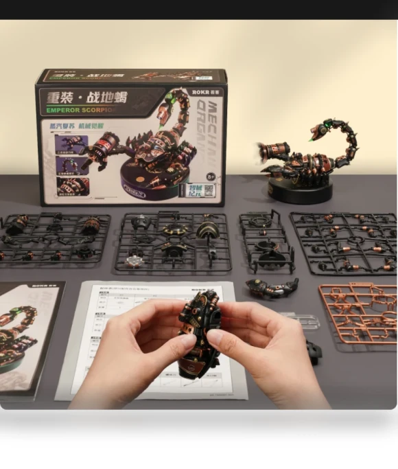 Emperor Scorpion 3D Puzzle with Motor & Light — Construction Kits, Robotime