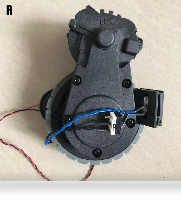 Wheel with motor for robot vacuum — Parts & Accessories, Vacuum Cleaner Acc