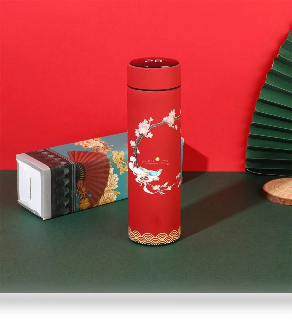 Vacuum Thermos Water Bottle with Smart Temperature Display — Travel Drinkware, SHyunjing