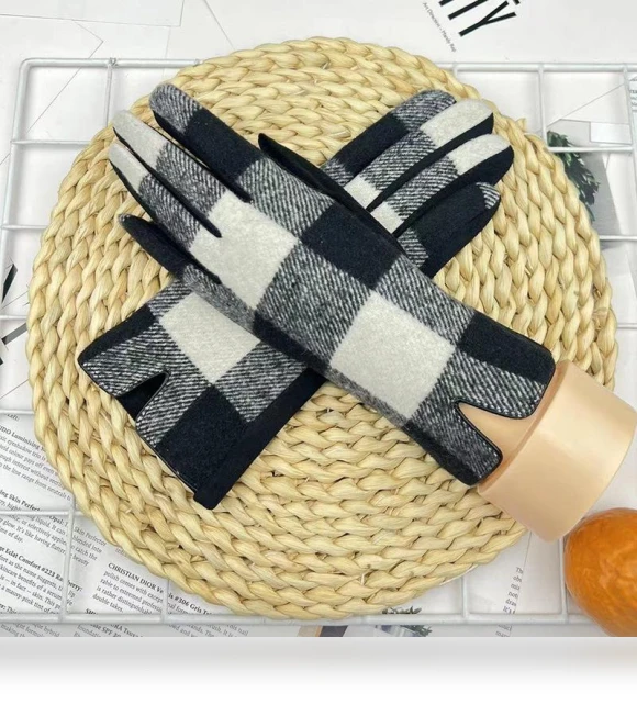 Touchscreen Wool Gloves — Gloves, Female s