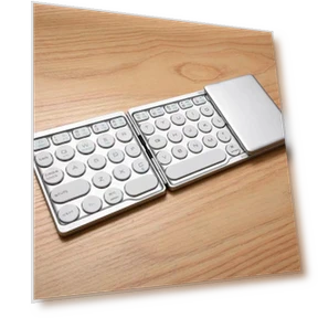Folding Bluetooth Keyboard with Touchpad — Keyboards, Bellatrix