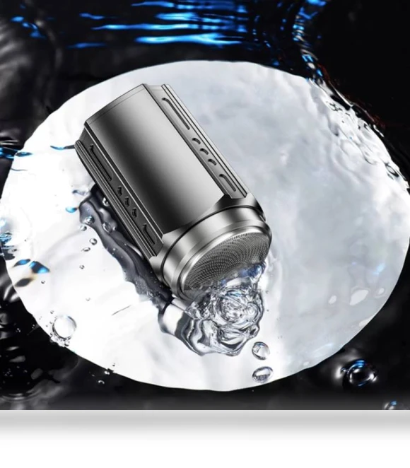 Intelligent Digital Electric Shaver — Grooming Essentials