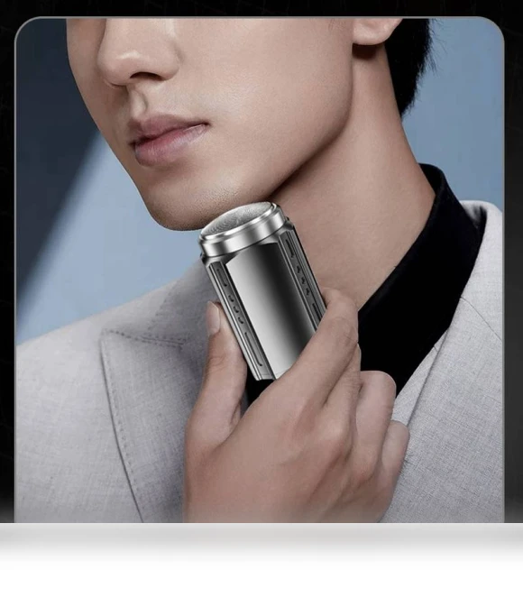 Intelligent Digital Electric Shaver — Grooming Essentials