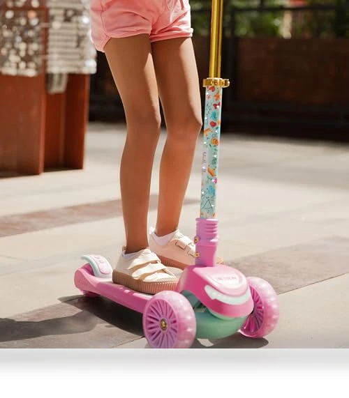 Character Kids Kick Scooter with LED Lights and Light-Up Wheels — Push Scooters, Jetson