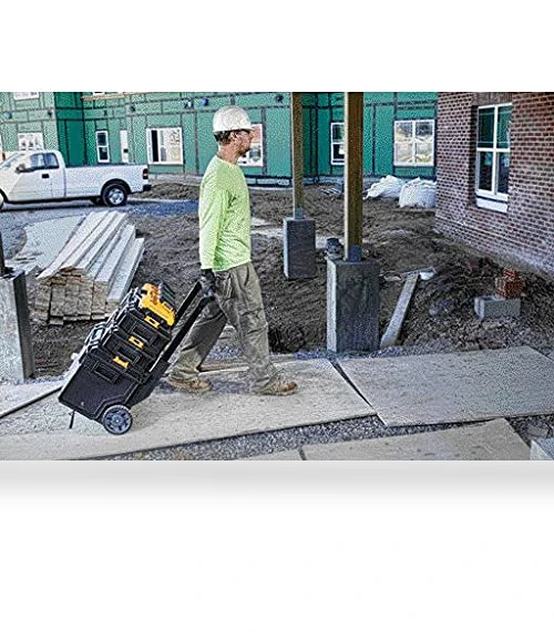 4-Port Rapid Charger — Power Up, DEWALT