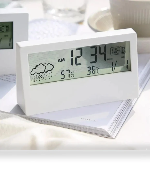 Digital Alarm Clock with Smart Night Light — Alarms & Clocks, Daily necessities-V