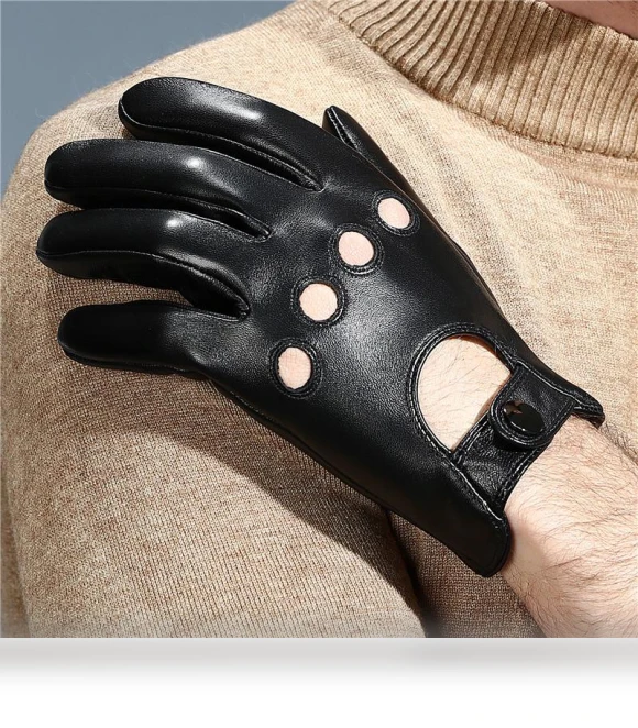 Winter Leather Gloves with Fleece Lining and Touchscreen Compatibility — Gloves, Millioner