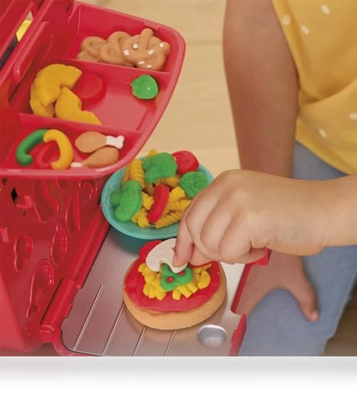 Pizza Delivery Scooter Playset — Toy Vehicles, Hasbro