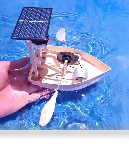 Solar Powered DIY Wooden Rowing Robot Toy Set — Solar Power, Sports Accessory