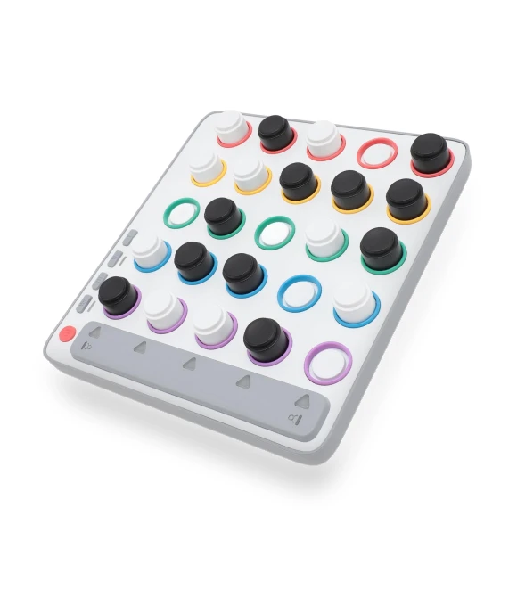Intelligent 3D Four in a Row Electronic Board Game — Hoyle Game Collection, OutsideWorld