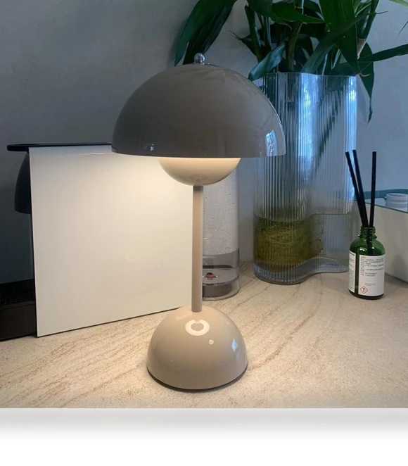 Smart Lamp Flower Bud — Desk & Table Lighting, Yiran Furniture
