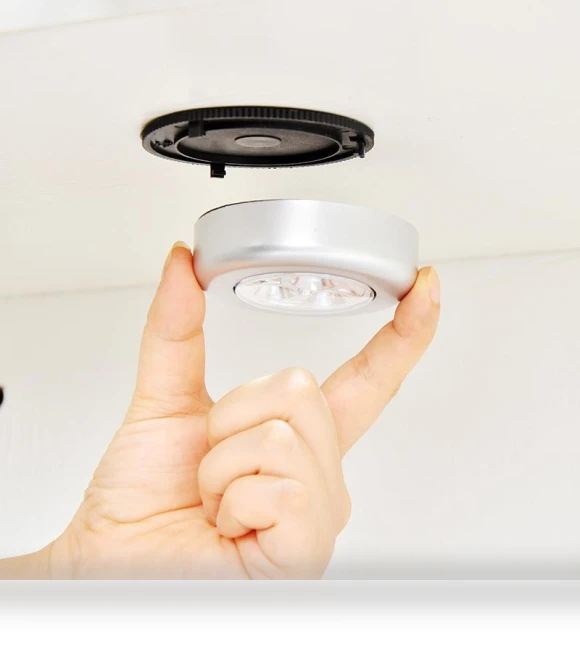 Emergency LED Light with Three Heads — Flashlights, MENGN Top