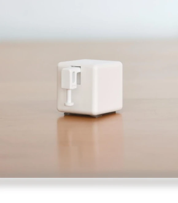 Smart Push Button Switch with Built-in Battery — Ceiling Fan Wall Controls, OutsideWorld