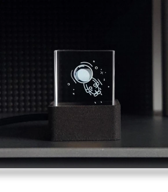 Holographic Desktop Computer with Weather Station and Digital Clock — Display Solutions, Considerable Sum